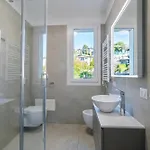 Modern House * מנאג'יו