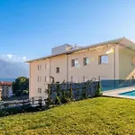 Modern House Apartament *