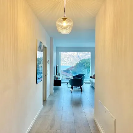 Modern House Apartment *
