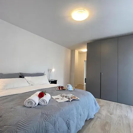 Modern House Apartment Menaggio