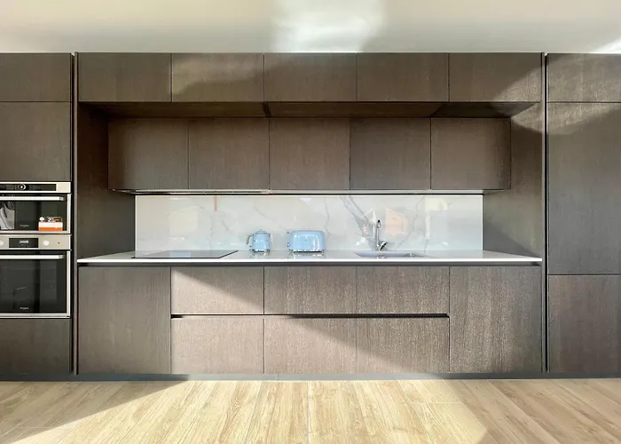 Modern House Apartman