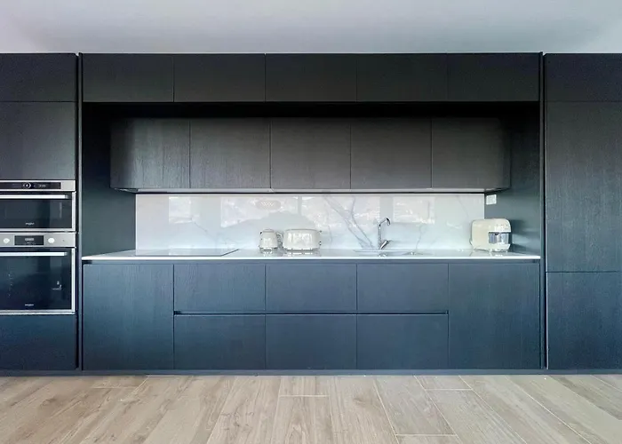 Modern House Apartman