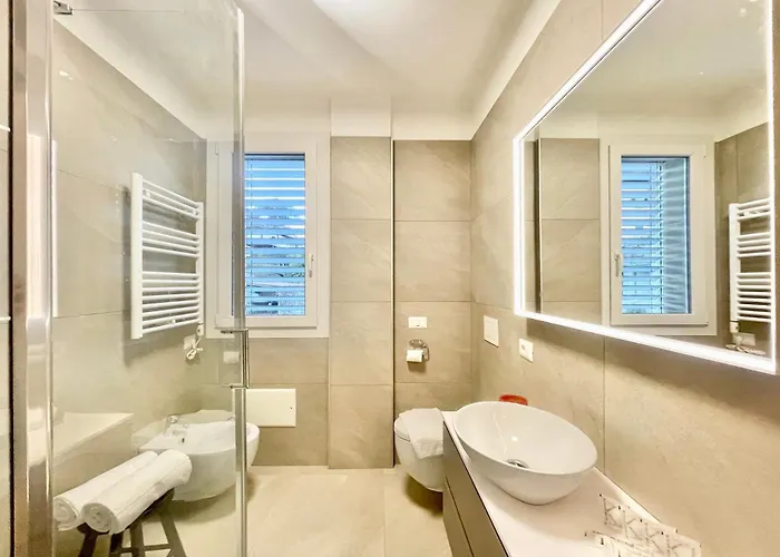 Modern House Apartman