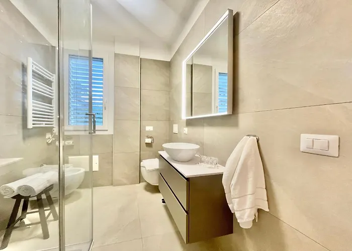 Modern House アパート *